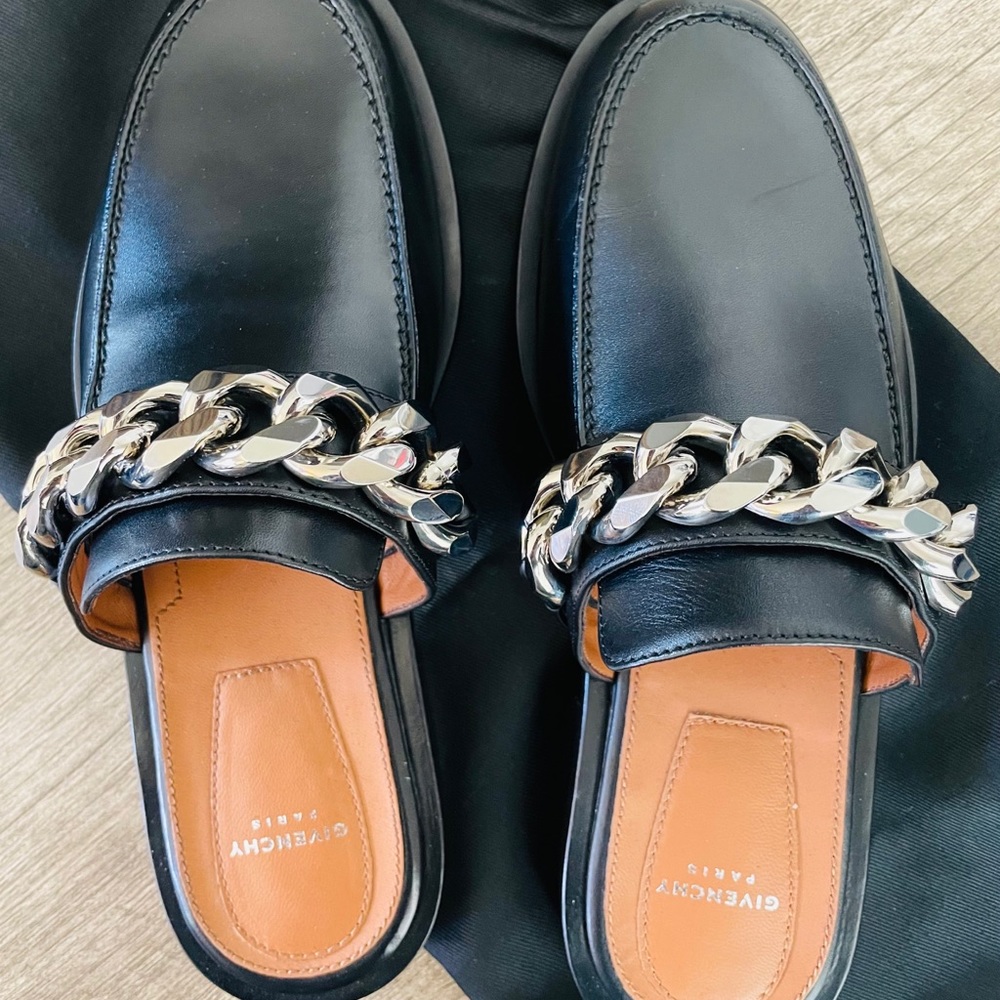Givenchy size 6